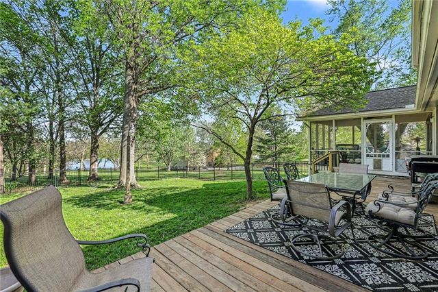 4811 Lees Summit Road, Kansas City, MO 64136