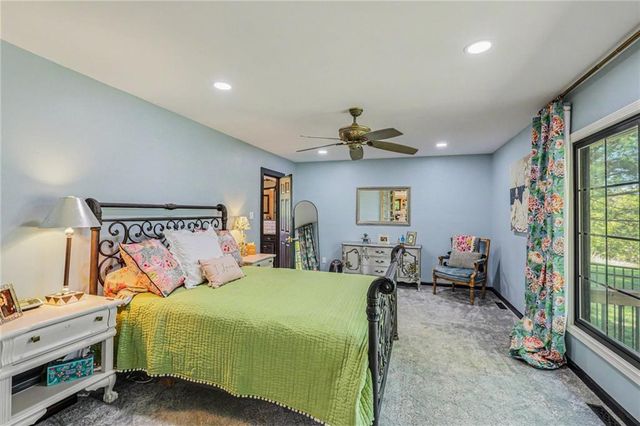 4811 Lees Summit Road, Kansas City, MO 64136
