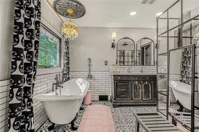 4811 Lees Summit Road, Kansas City, MO 64136