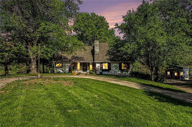 4811 Lees Summit Road, Kansas City, MO 64136