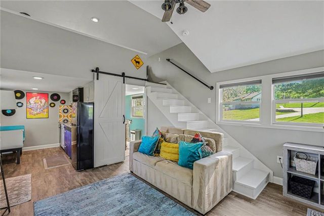 4811 Lees Summit Road, Kansas City, MO 64136