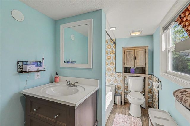 4811 Lees Summit Road, Kansas City, MO 64136