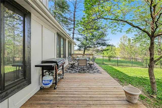 4811 Lees Summit Road, Kansas City, MO 64136
