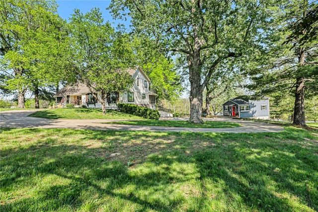 4811 Lees Summit Road, Kansas City, MO 64136