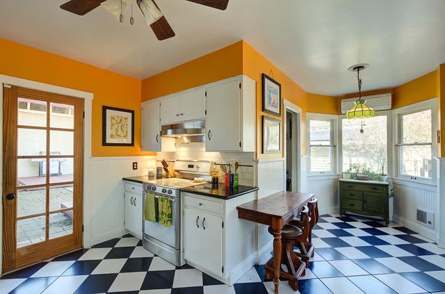 707 E Floradora Avenue, Fresno, CA 93728