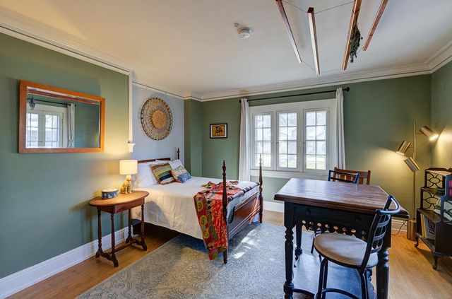 707 E Floradora Avenue, Fresno, CA 93728