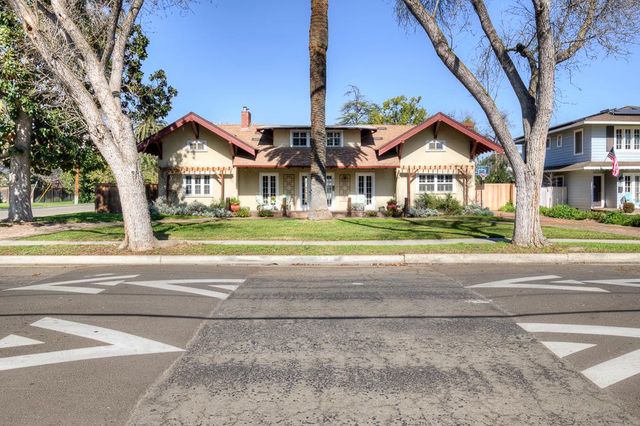 707 E Floradora Avenue, Fresno, CA 93728