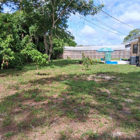 3303 S Avenue S, Fort Pierce, FL 34947