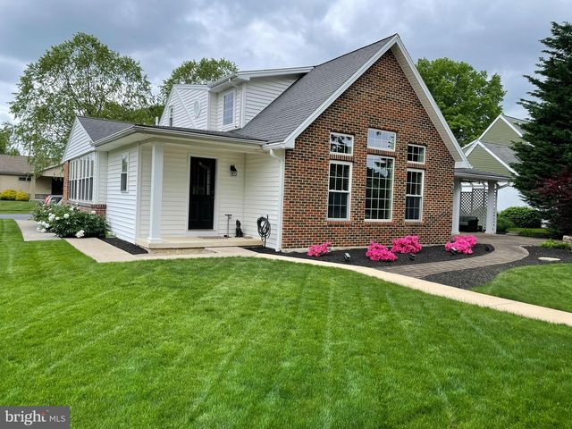 244 CEDAR AVE, Hershey, PA 17033