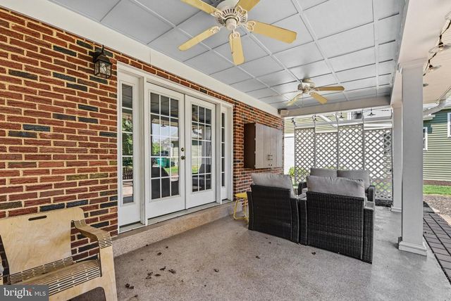 244 CEDAR AVE, Hershey, PA 17033
