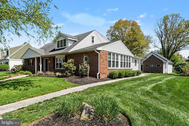 244 CEDAR AVE, Hershey, PA 17033