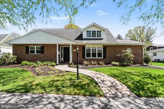 244 CEDAR AVE, Hershey, PA 17033