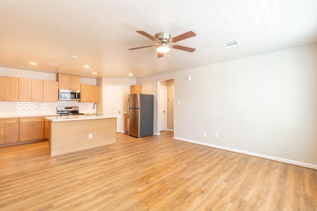 217 Park Place Circle C, Waller, TX 77484