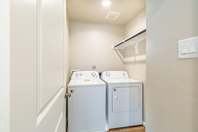 217 Park Place Circle C, Waller, TX 77484