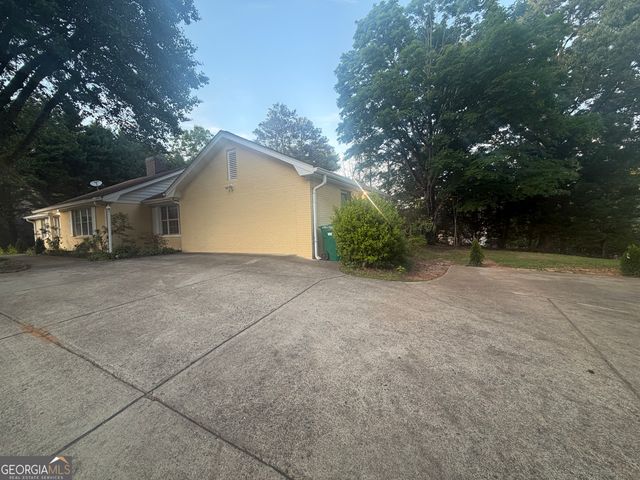 981 Woodward Park Drive, Suwanee, GA 30024