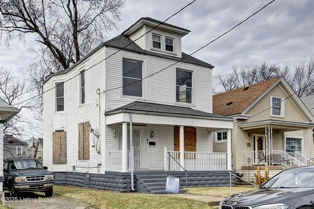 646 S 35th St, Louisville, KY 40211