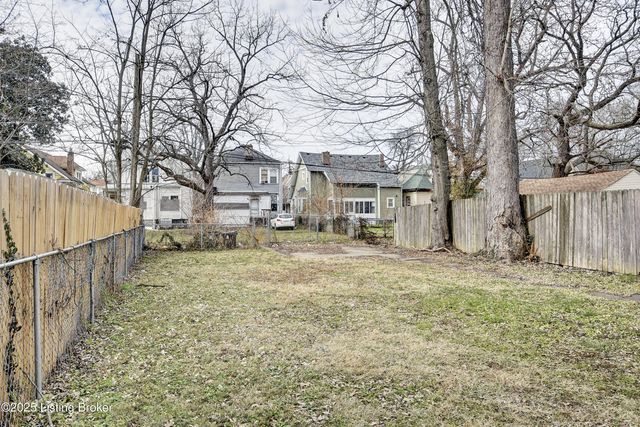 646 S 35th St, Louisville, KY 40211