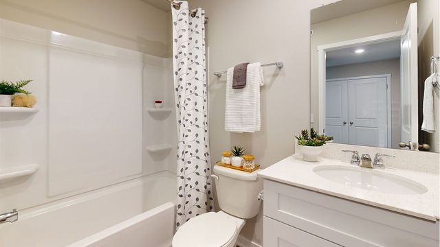 15340 Coyote Drive, Urbandale, IA 50111