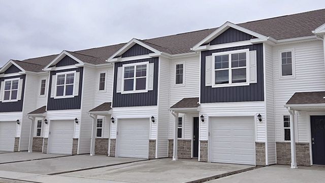 15340 Coyote Drive, Urbandale, IA 50111