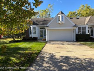 32 Aviemore Drive, Mason, MI 48854