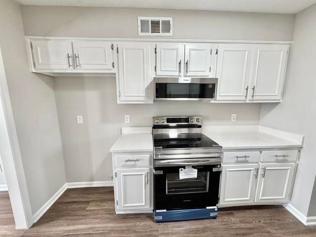 4312 W HUNTERS GLEN ST, Memphis, TN 38128