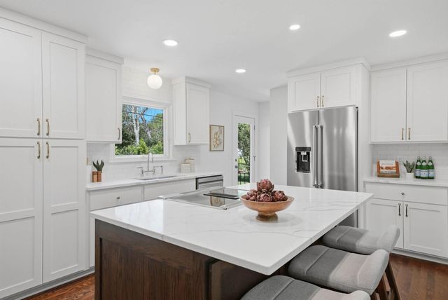 6516 Sherwood Avenue, Edina, MN 55435