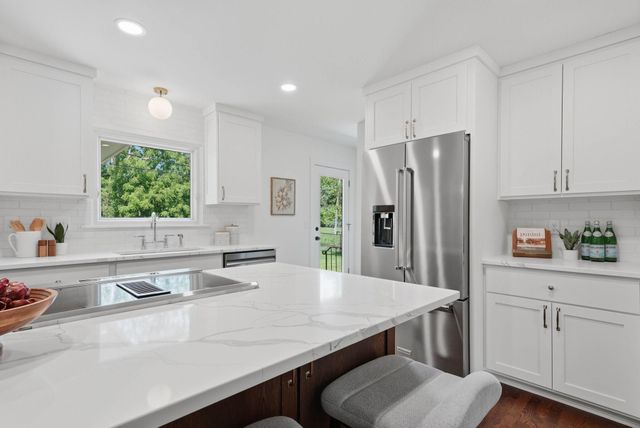 6516 Sherwood Avenue, Edina, MN 55435