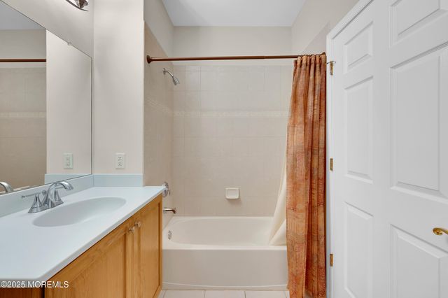 632 Sophee Lane, Lakewood, NJ 08701