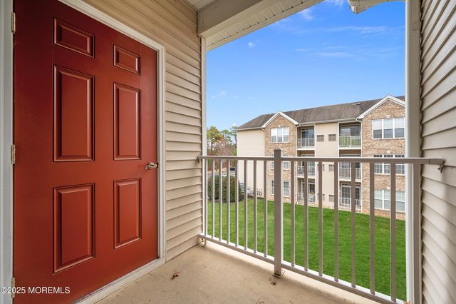 632 Sophee Lane, Lakewood, NJ 08701