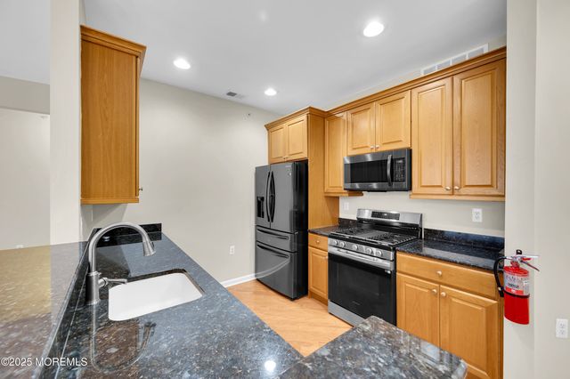 632 Sophee Lane, Lakewood, NJ 08701