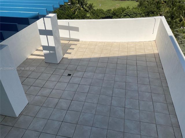 7600 Collins Avenue 1008, Miami Beach, FL 33141