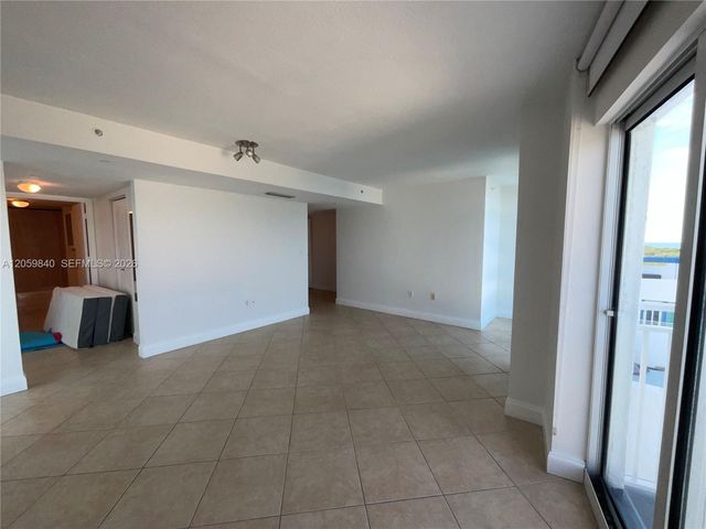 7600 Collins Avenue 1008, Miami Beach, FL 33141