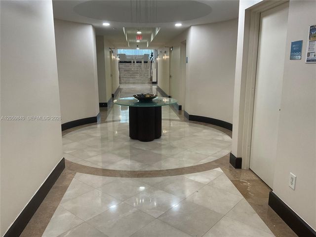 7600 Collins Avenue 1008, Miami Beach, FL 33141