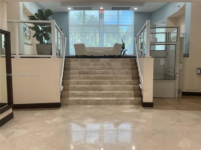 7600 Collins Avenue 1008, Miami Beach, FL 33141