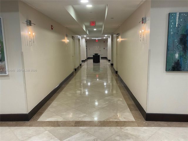 7600 Collins Avenue 1008, Miami Beach, FL 33141