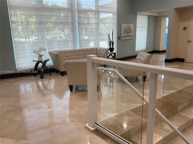 7600 Collins Avenue 1008, Miami Beach, FL 33141