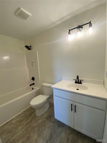 1406 Kweit Lane, Greenville, IL 62246