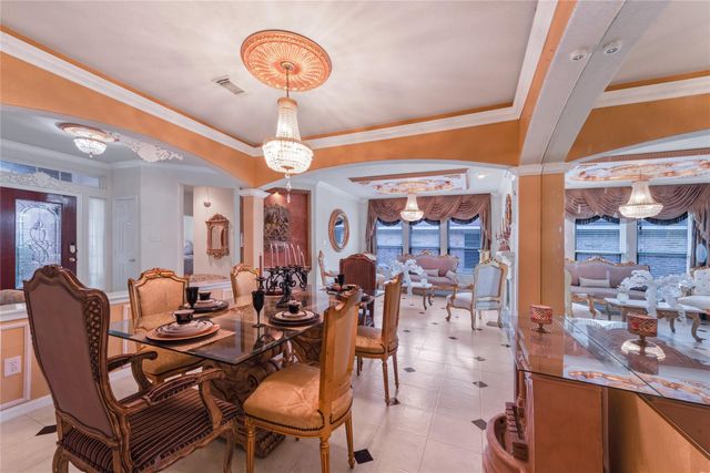 12615 Taylorwood Ln, Houston, TX 77070