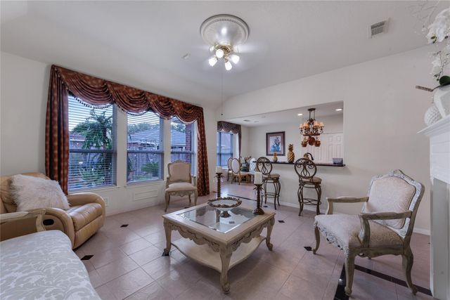 12615 Taylorwood Ln, Houston, TX 77070