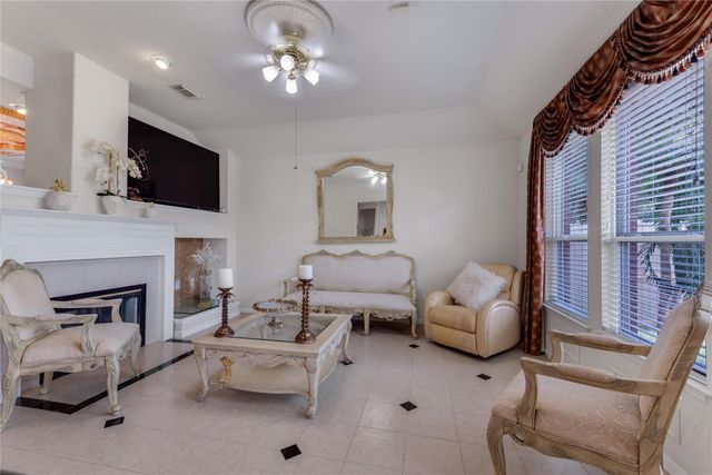 12615 Taylorwood Ln, Houston, TX 77070