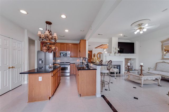 12615 Taylorwood Ln, Houston, TX 77070