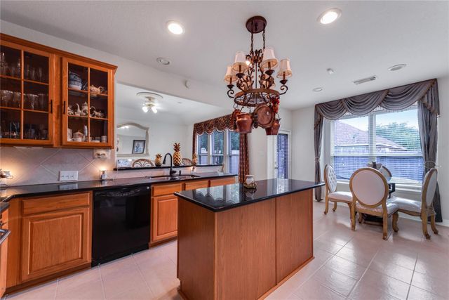 12615 Taylorwood Ln, Houston, TX 77070