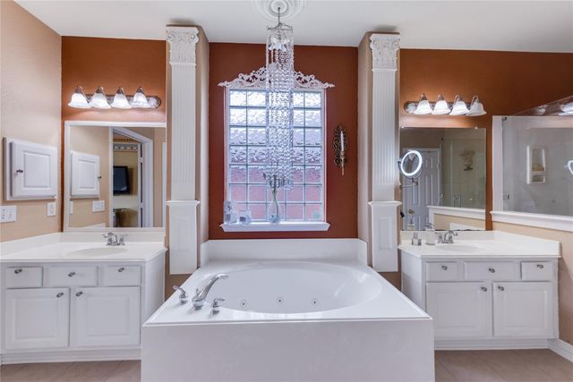 12615 Taylorwood Ln, Houston, TX 77070