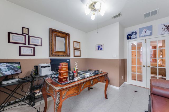 12615 Taylorwood Ln, Houston, TX 77070