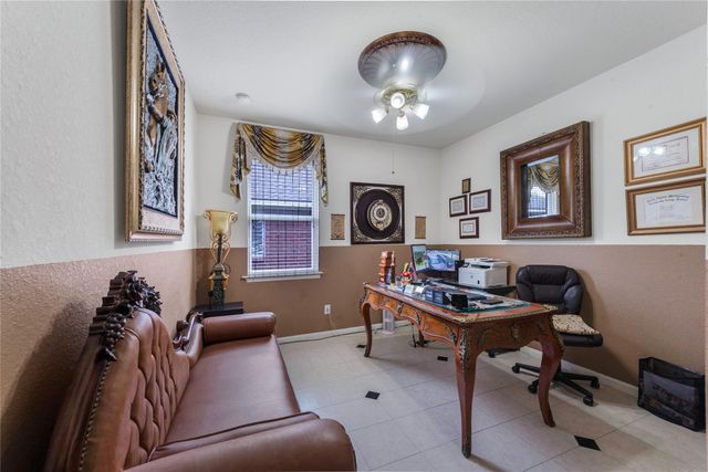 12615 Taylorwood Ln, Houston, TX 77070