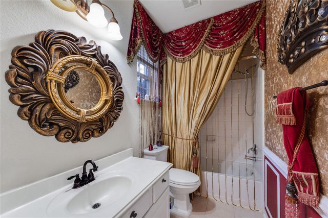 12615 Taylorwood Ln, Houston, TX 77070