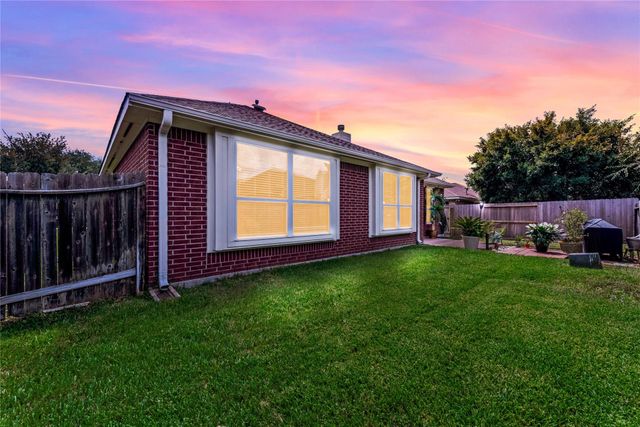 12615 Taylorwood Ln, Houston, TX 77070