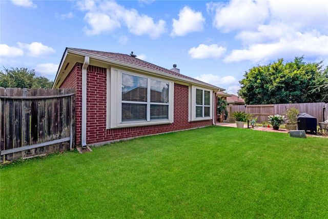 12615 Taylorwood Ln, Houston, TX 77070