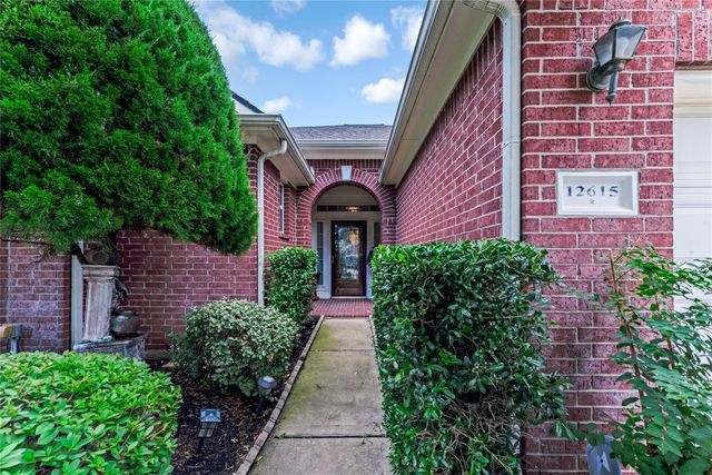 12615 Taylorwood Ln, Houston, TX 77070
