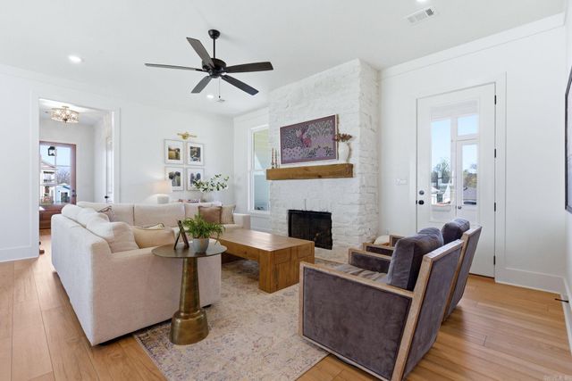 11 W Citron, Bryant, AR 72022